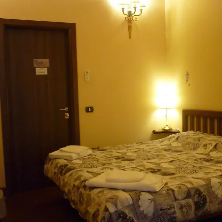 Vatican Vacanze Romane Гостевой дом *